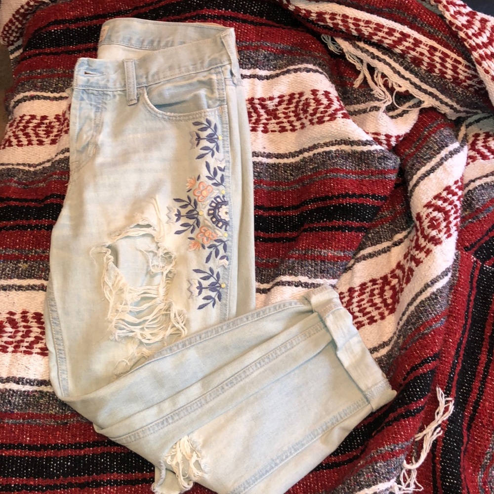 Hollister Vintage Embroidered Jeans
